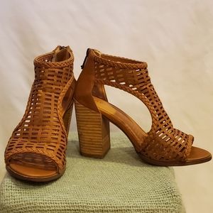 Report Woven Chunky Sandal